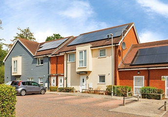 1 bed flat/apartment for rent in Strawberry Fields, Addlestone, Surrey, KT15