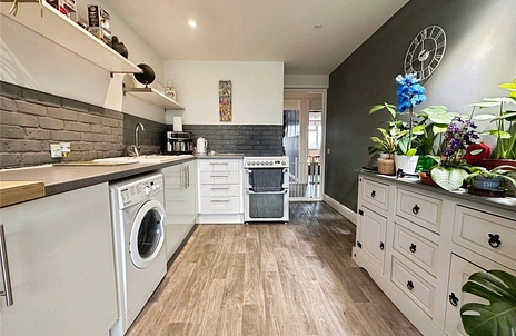 2 bedroom apartment for sale - Barley Croft, Harlow, Essex, CM18 - Property View 3