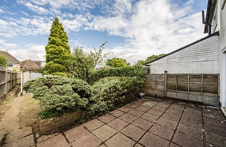 2 bedroom house for sale - Orchard Road, Burgess Hill, West Sussex, RH15 - Property View 2