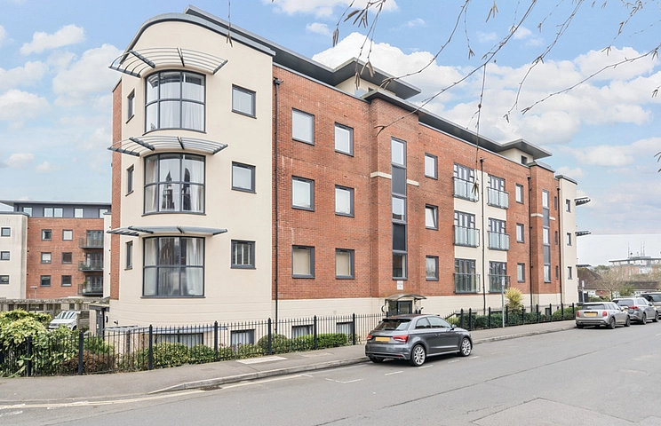 2 bedroom apartment for sale - Fosters Place, East Grinstead, West Sussex, RH19