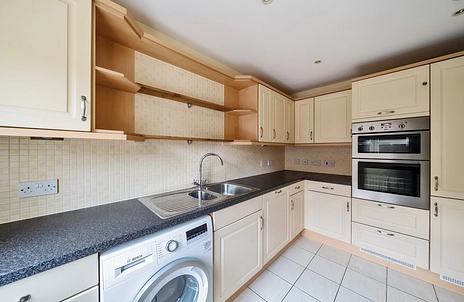 3 bedroom house for sale - Barnes Wallis Avenue, Christs Hospital, Horsham, West Sussex, RH13 - Property View 2