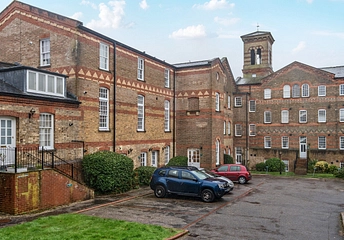 2 bedroom apartment for sale - Blenheim Mews, Southdowns Park, Haywards Heath, RH16 - Property View 1