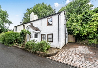 3 bedroom cottage for sale - Hope Cottages, Phoenix Lane, Ashurst Wood, East Grinstead, RH19 - Property View 1