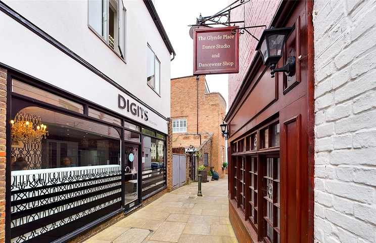 1 bedroom apartment to rent - Glynde Place, Horsham, West Sussex, RH12