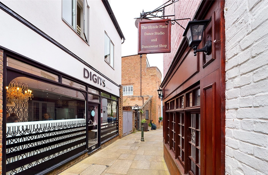 1 bedroom apartment to rent - Glynde Place, Horsham, West Sussex, RH12 - Property View 1