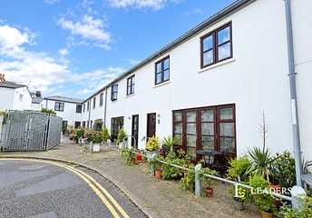 2 bed house for rent in Medina Place, Hove, BN3