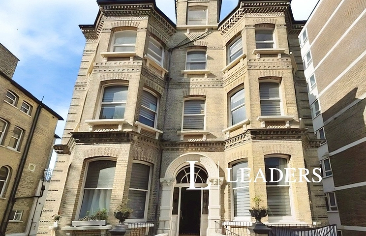 studio to rent - The Drive, Hove, East Sussex, BN3