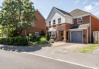 5 bedroom house for sale - Lime Avenue, Westergate, Chichester, West Sussex, PO20 - Property View 1