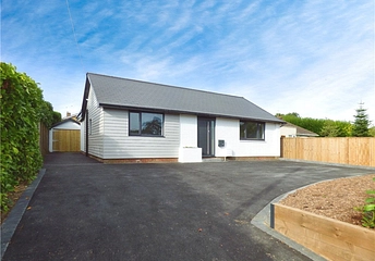 3 bedroom bungalow for sale - Grange Road, Hedge End, Southampton, Hampshire, SO30 - Property View 1