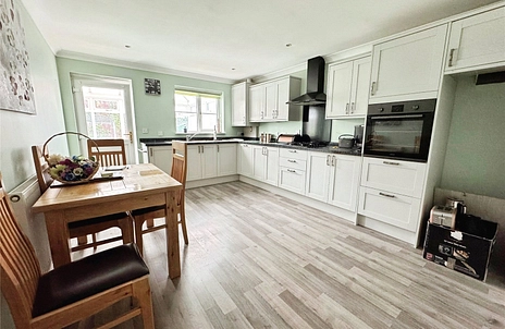 3 bedroom bungalow for sale - Thelma Drive, Clacton Road, Thorrington, Colchester, CO7 - Property View 2