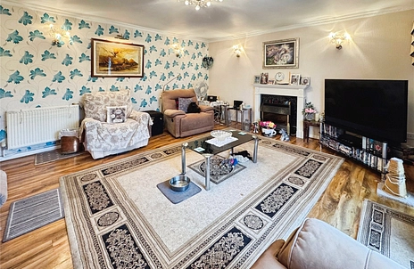 4 bedroom bungalow for sale - Gorse Lane, Clacton-on-Sea, Essex, CO15 - Property View 3