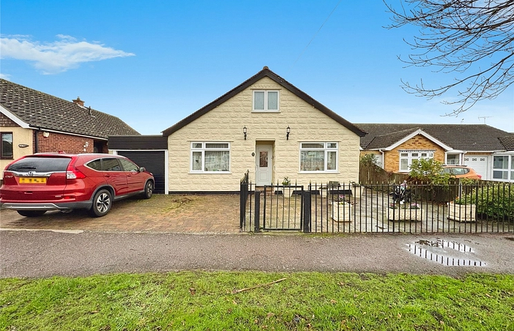 4 bedroom bungalow for sale - Gorse Lane, Clacton-on-Sea, Essex, CO15