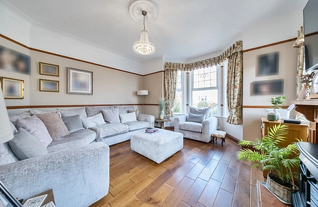 5 bedroom house for sale - St. Vincent Road, Clacton-on-Sea, Essex, CO15 - Property View 2