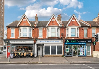 2 bedroom maisonette for sale - Sutton Road, Southend-on-Sea, Essex, SS2 - Property View 1