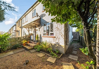 2 bedroom house for sale - Granville Road, Woking, GU22 - Property View 1