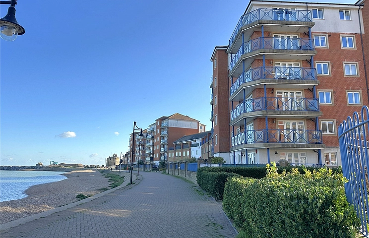 2 bedroom apartment for sale - Dominica Court, Eastbourne, East Sussex, BN23