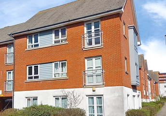 2 bedroom apartment for sale - Newfoundland Drive, Poole, Dorset, BH15 - Property View 1