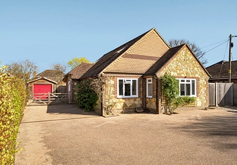 3 bedroom house for sale - Hayes Lane, Slinfold, Horsham, West Sussex, RH13 - Property View 1