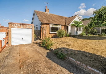 4 bedroom bungalow for sale - Castle Close, Castle Hedingham, Halstead, Essex, CO9 - Property View 1