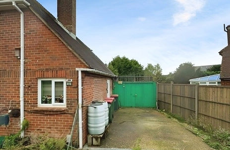 3 bedroom house for sale - Ginhams Road, Crawley, West Sussex, RH11 - Property View 3