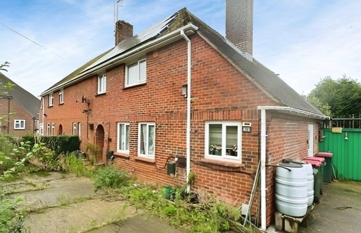 3 bedroom house for sale - Ginhams Road, Crawley, West Sussex, RH11