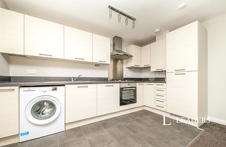 apartment to rent - Moses Walk, Great Blakenham, Ipswich, Suffolk, IP6 - Property View 2