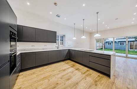 3 bedroom bungalow for sale - Askins Road, East Bergholt, Colchester, Suffolk, CO7 - Property View 2