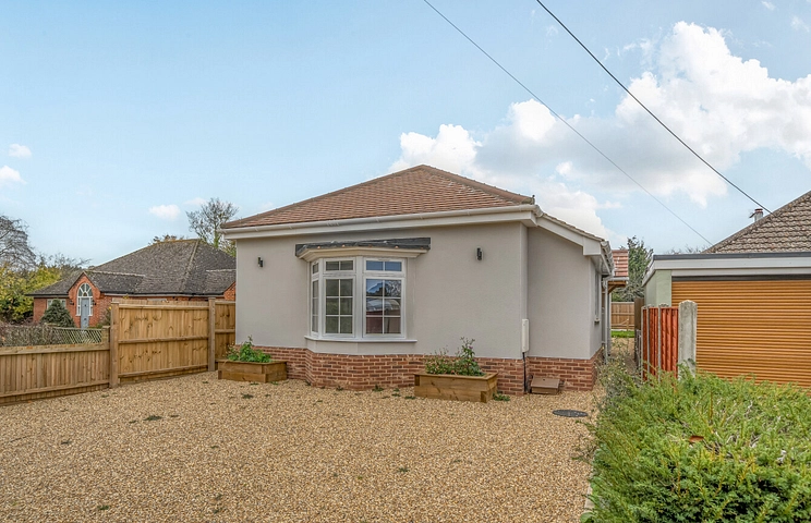 3 bedroom bungalow for sale - Askins Road, East Bergholt, Colchester, Suffolk, CO7