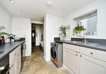 1 bedroom property to rent - Brading Road, Brighton, East Sussex, BN2 - Property View 1