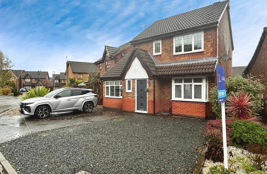 4 bedroom house for sale - Laburnum Close, Bedworth, Warwickshire, CV12 - Property View 1