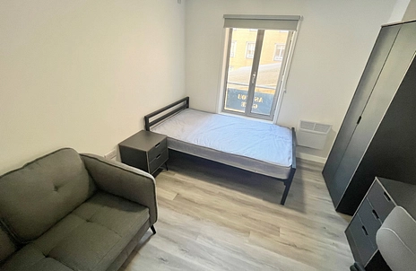 studio to rent - Phoenix Court, 133 Rockingham Street, Sheffield, S1 - Property View 3