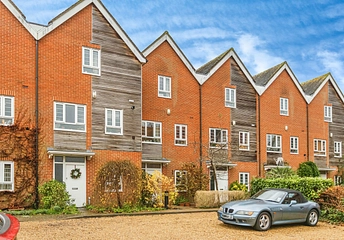 4 bedroom property to rent - Cromwell Place, King Henrys Road, Lewes, BN7 - Property View 1