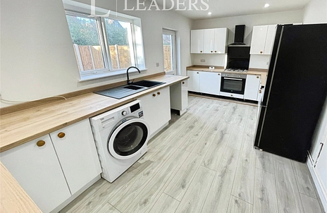 property to rent - Anslow Avenue, Beeston, Nottingham, Nottinghamshire, NG9 - Property View 2