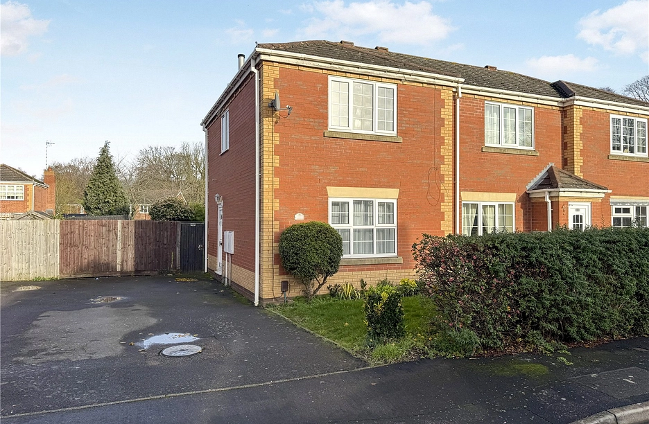 2 bedroom house for sale - Perry Grove, Loughborough, Leicestershire, LE11 - Property View 1