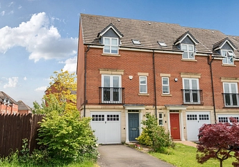 3 bedroom townhouse for sale - Clumber Close, Loughborough, Leicestershire, LE11 - Property View 1