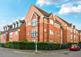 2 bedroom apartment for sale - Holland Close, Loughborough, Leicestershire, LE11 - Property View 1