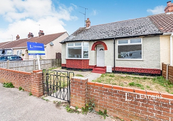 3 bedroom bungalow to rent - Poplar Road, Carlton Colville, Lowestoft, Suffolk, NR33 - Property View 1