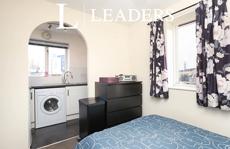 studio to rent - Armoury Road, London, SE8 - Property View 3