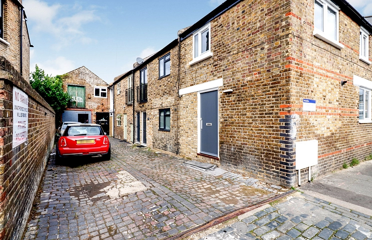 2 bedroom apartment to rent - Theodore Road, Hither Green, SE13