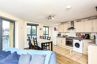 2 bedroom apartment to rent - Lee High Road, London, SE13
