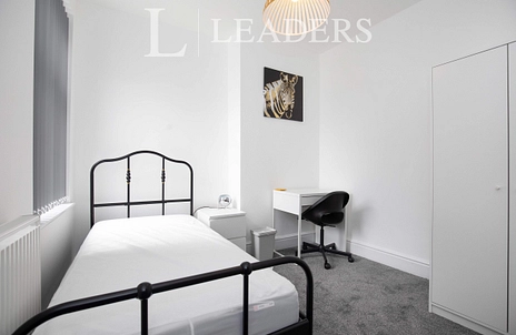 property to rent - Murray Road, Rugby, Warwickshire, CV21 - Property View 2