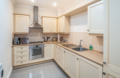 2 bedroom apartment to rent - Corner House, Windsor Place, Leamington Spa, CV32 - Property View 3