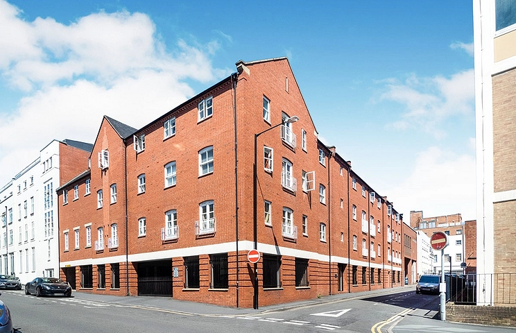 2 bedroom apartment to rent - Corner House, Windsor Place, Leamington Spa, CV32