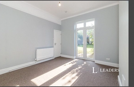 1 bedroom property to rent - The Crescent, Leatherhead, Surrey, KT22 - Property View 3