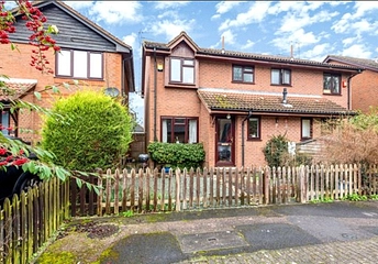 1 bed house for rent in Elmer Mews, Fetcham, Leatherhead, Surrey, KT22
