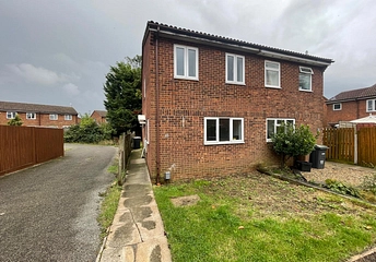 3 bedroom house to rent - Branton Close, Luton, Bedfordshire, LU2 - Property View 1