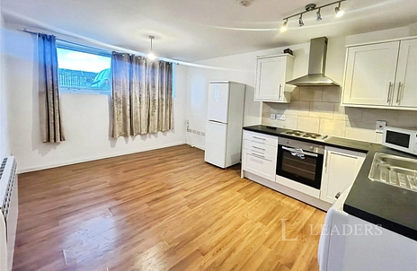 1 bedroom apartment to rent - Cardiff Road, Luton, Bedfordshire, LU1 - Property View 2