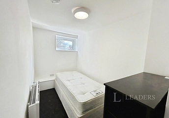 1 bedroom property to rent - Rochford Drive, Luton, Bedfordshire, LU2 - Property View 1