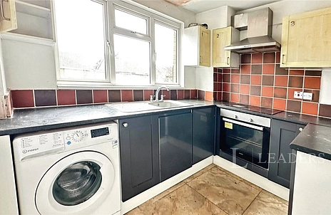 5 bedroom house to rent - Brendon Avenue, Luton, Bedfordshire, LU2 - Property View 3