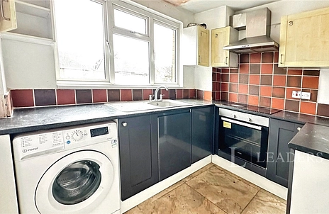 5 bedroom house to rent - Brendon Avenue, Luton, Bedfordshire, LU2 - Property View 3